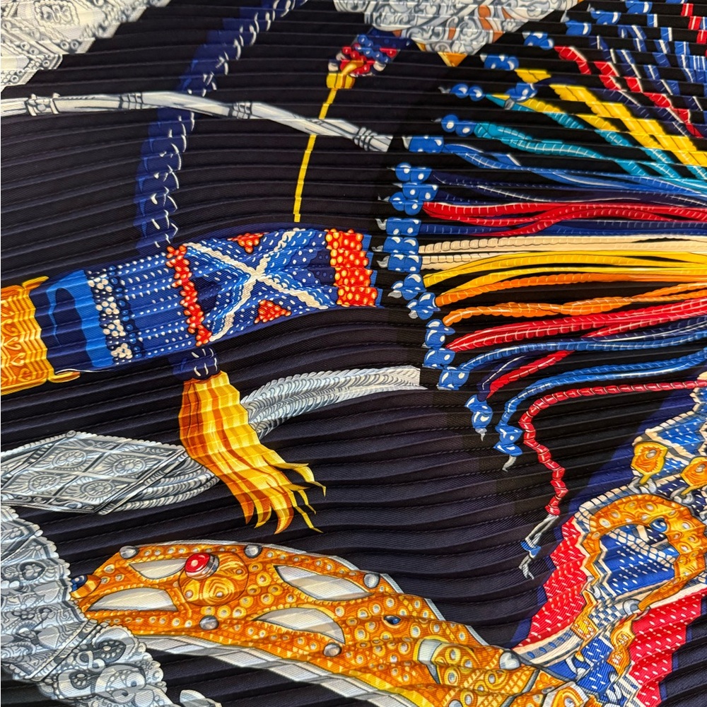 Hermes - authentic silk Ceintures et Liens shawl scarf. Never worn! Stunning! - Picture 7 of 13